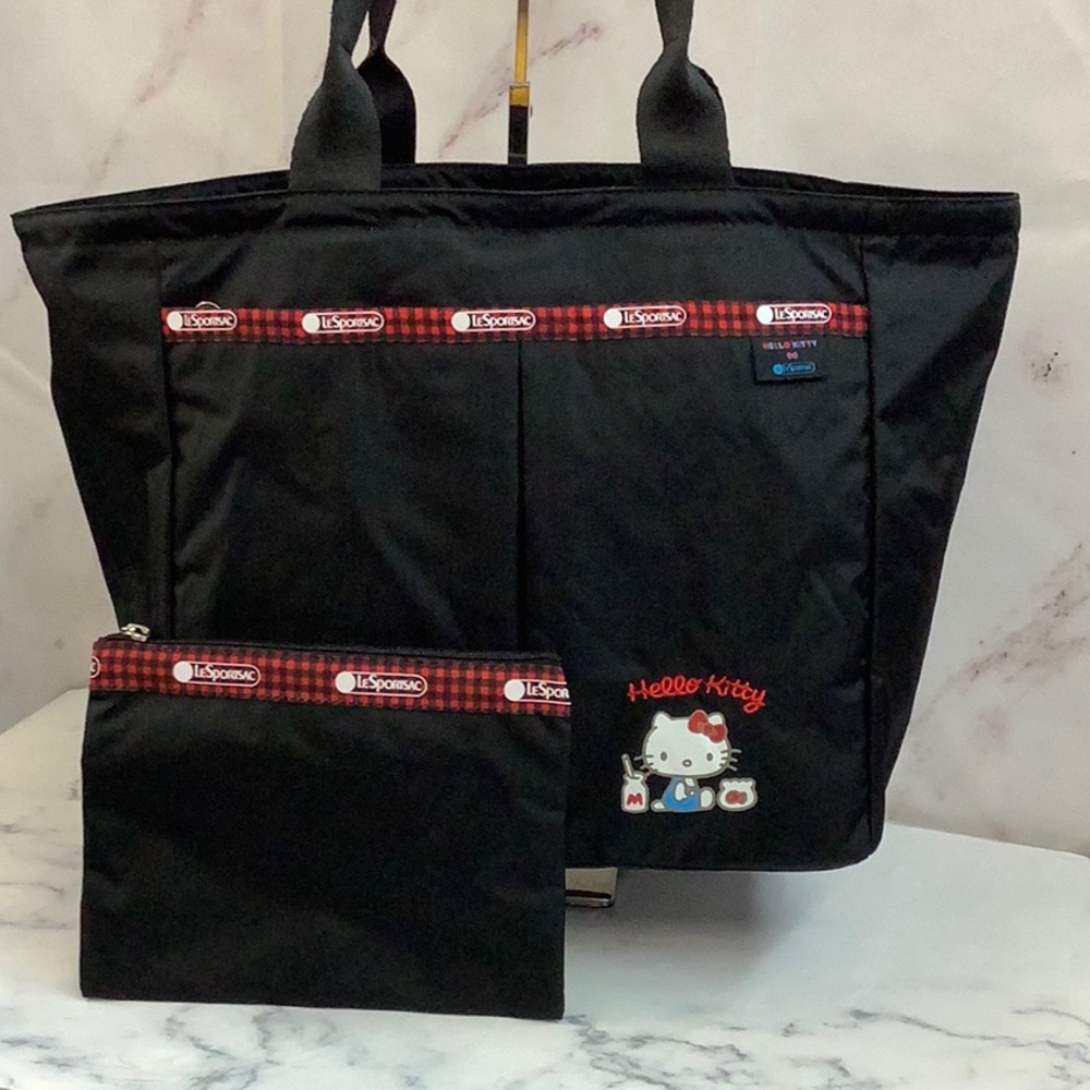 NWT— Lesportsac- HELLO KITTY TOTE & POUCH SET